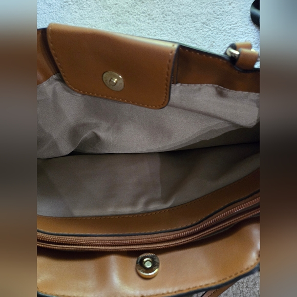 Nanette Lepore Black Patterned Shoulder Bag - Picture 6 of 6